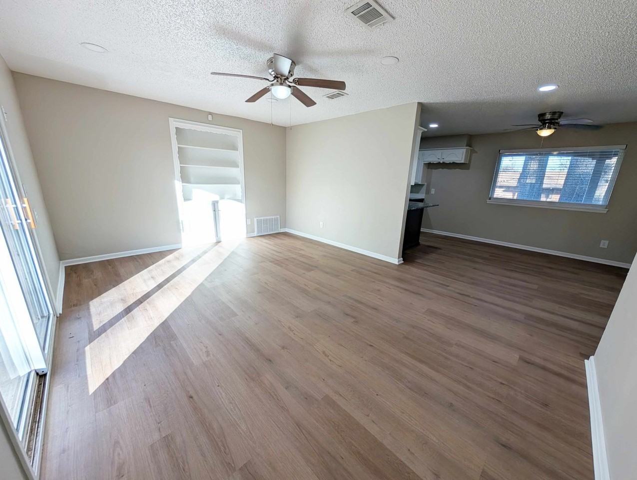 7440 Nw 6th St - Photo 5 of 16