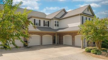 featured image of 1102 River Oaks Dr