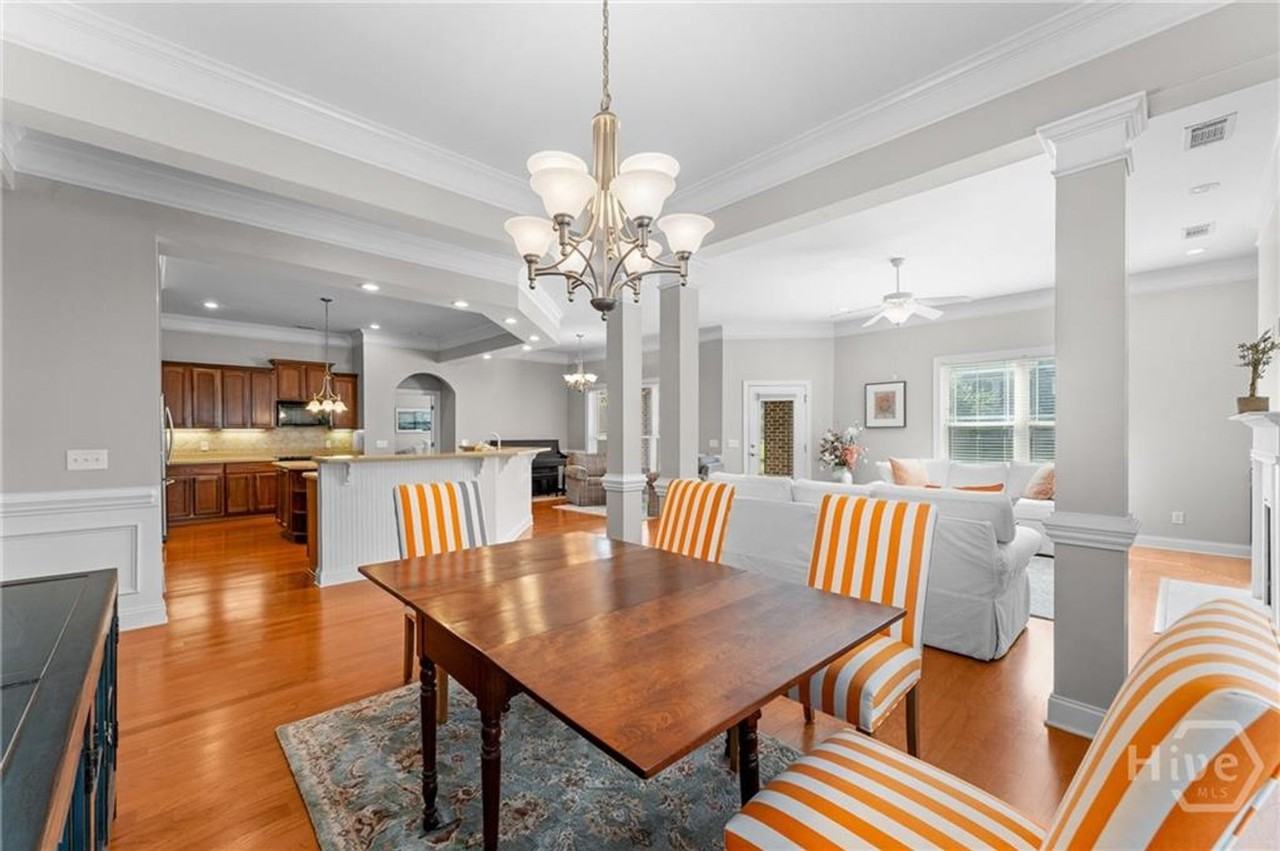 1102 River Oaks Dr - Photo 4 of 20