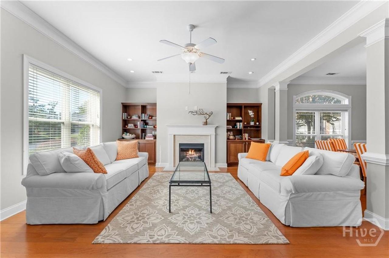 1102 River Oaks Dr - Photo 5 of 20