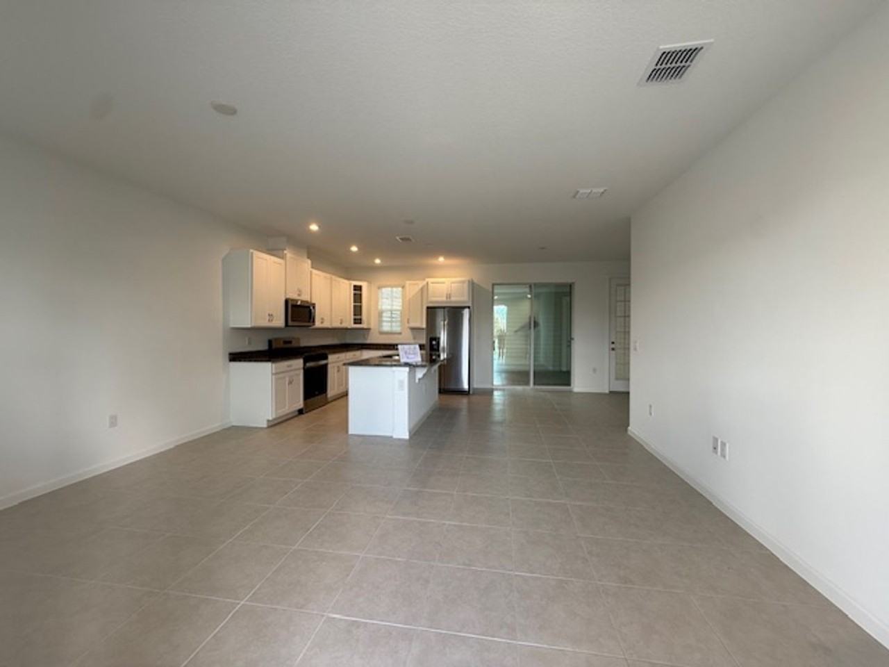 1913 Seawall Way - Photo 3 of 38