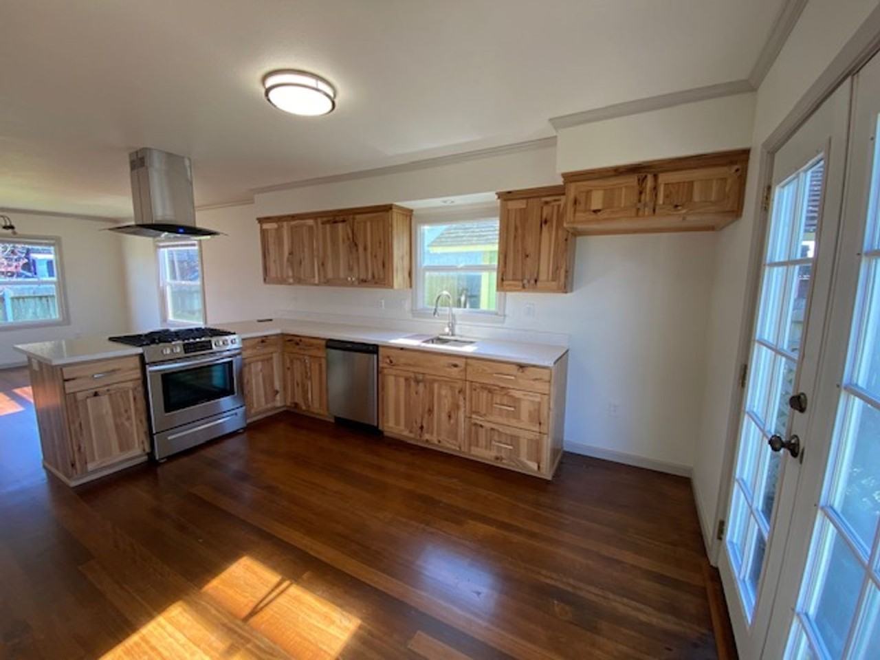 3704 Soule St - Photo 6 of 22