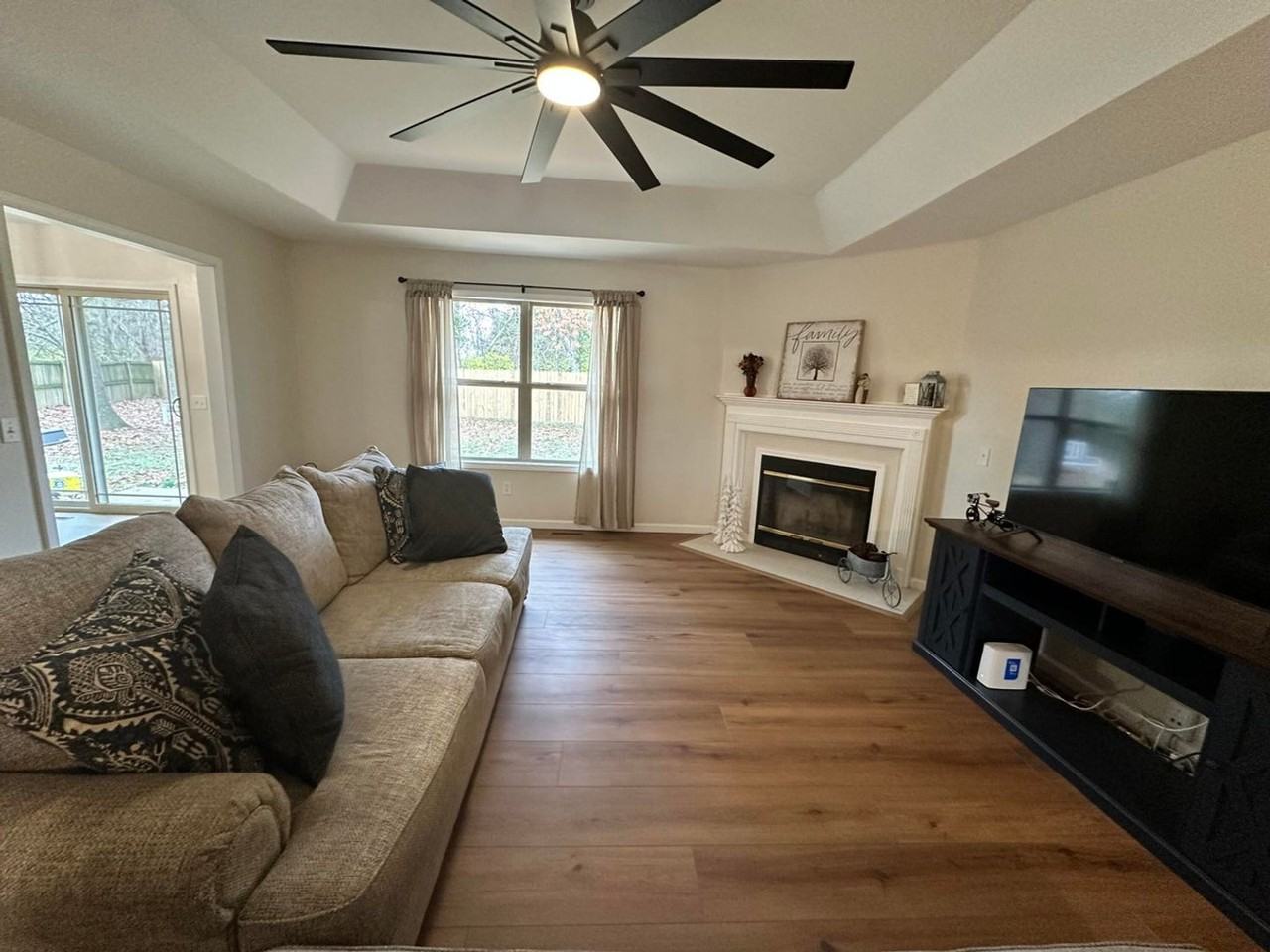 4607 S Falcon Ct - Photo 2 of 15