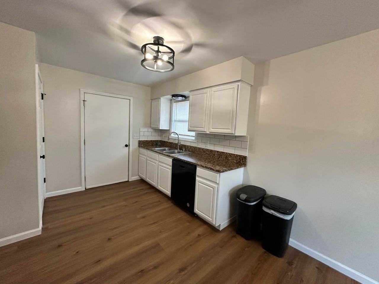 4607 S Falcon Ct - Photo 5 of 15