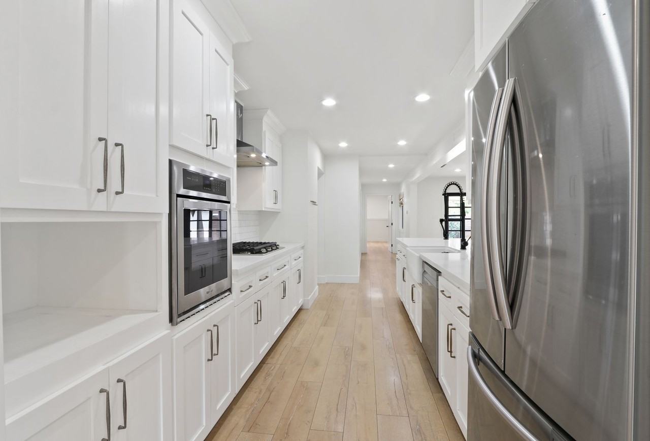 4848 Hersholt Ave - Photo 4 of 24