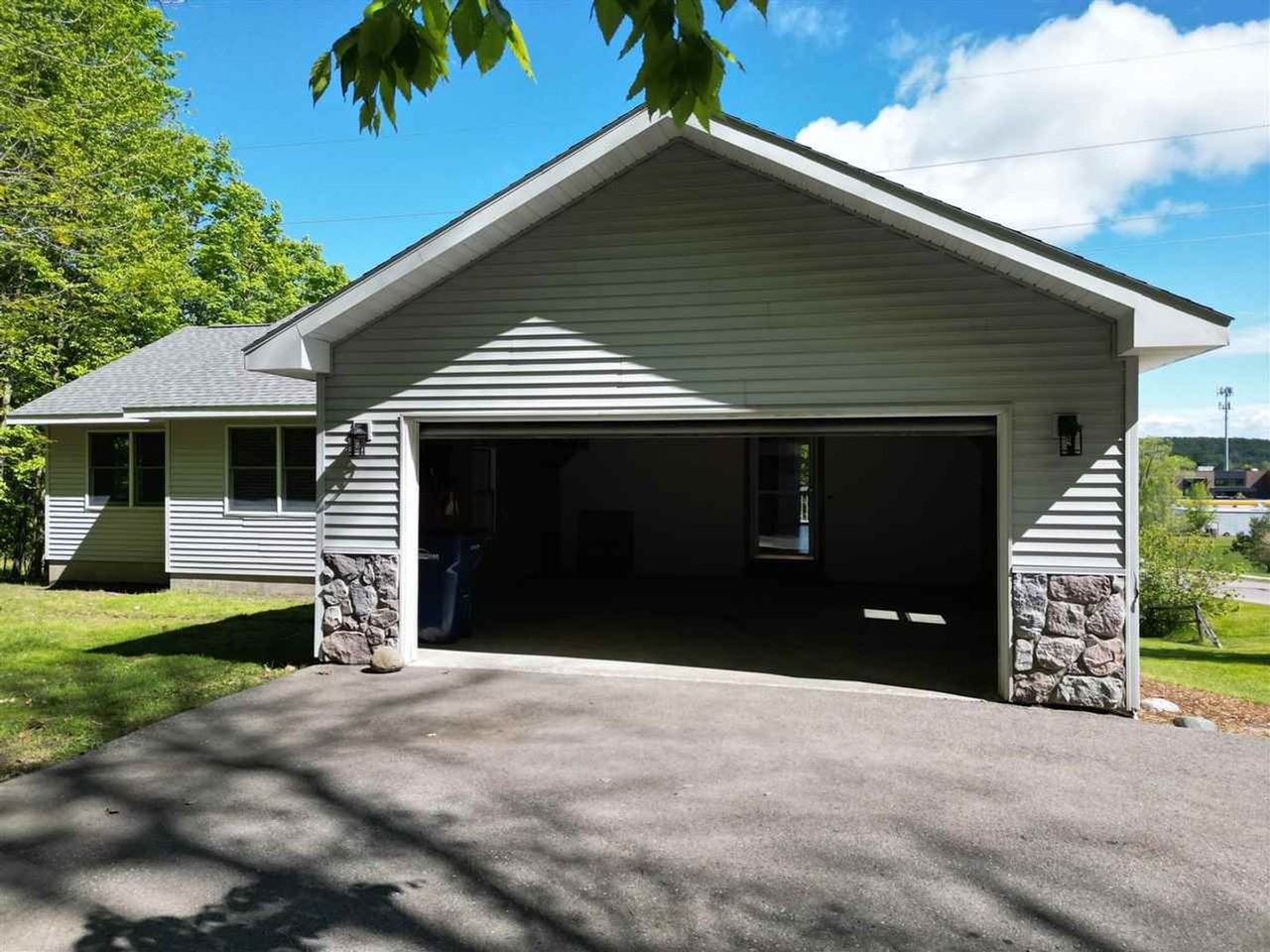 1110 Boyne Smt - Photo 5 of 32