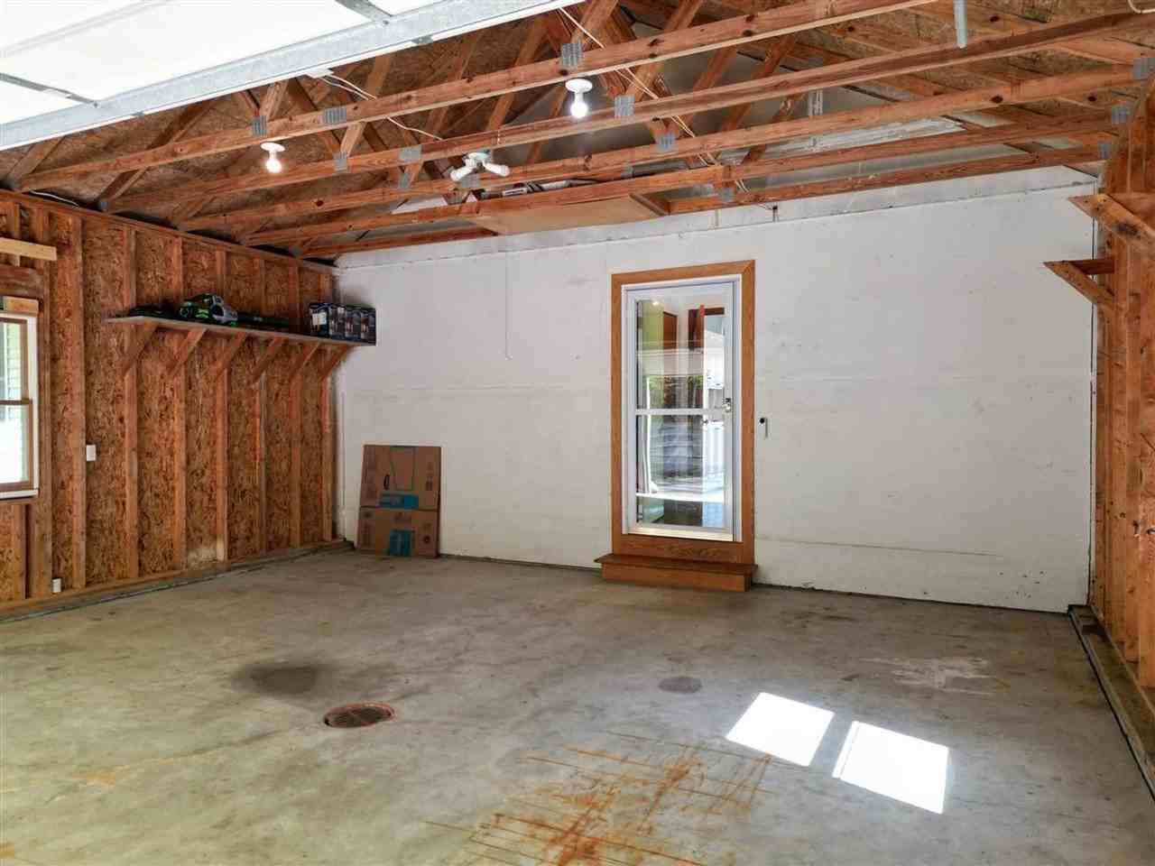 1110 Boyne Smt - Photo 6 of 32