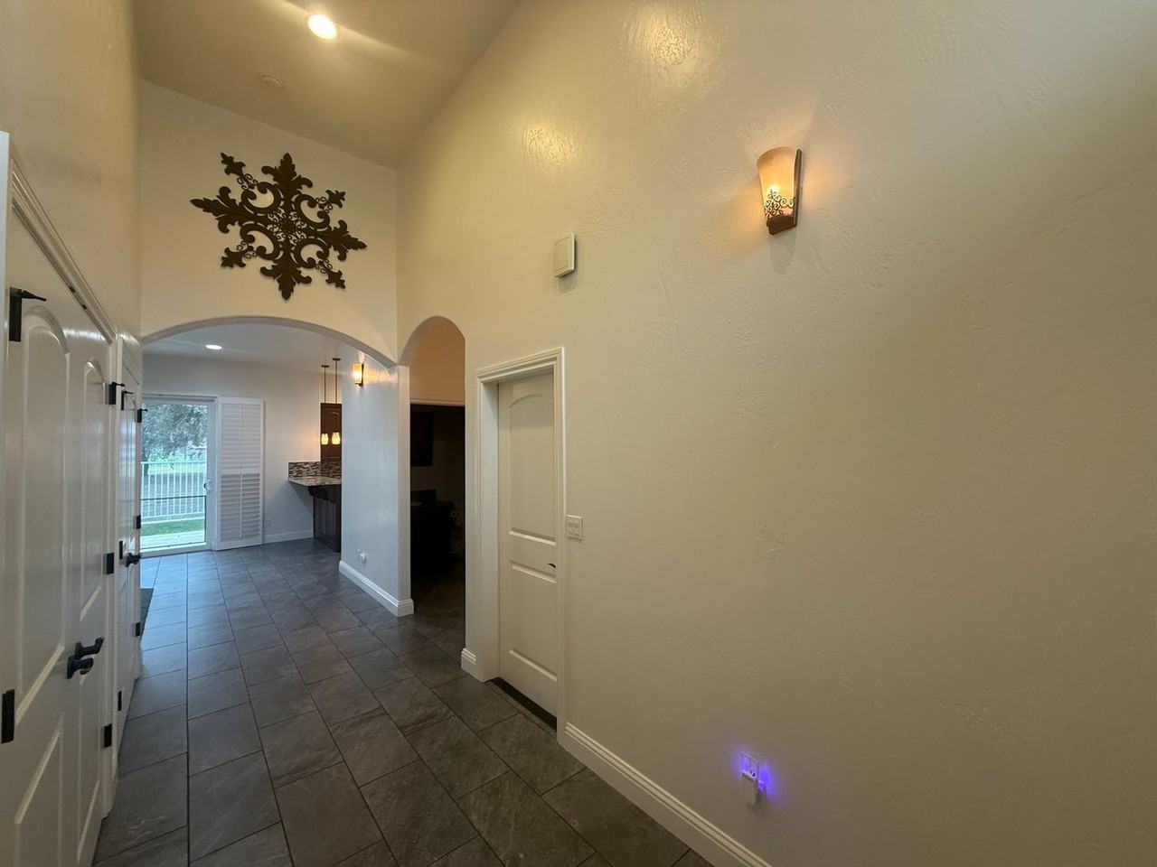 190 Lake Dr - Photo 6 of 30