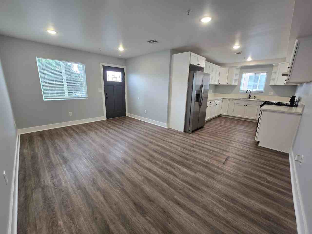 3527 Percy St - Photo 2 of 24