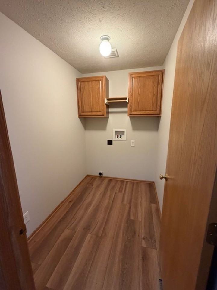 1661 Sw 27th St - Photo 2 of 17