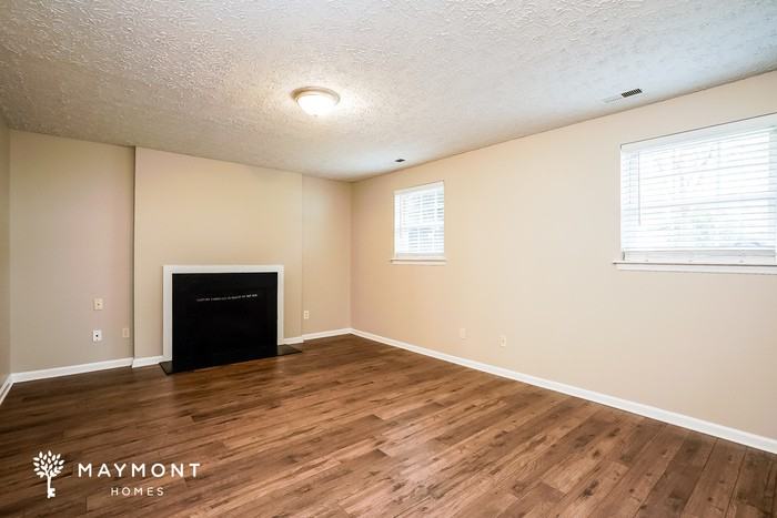 2717 Midway Park Ct - Photo 6 of 17