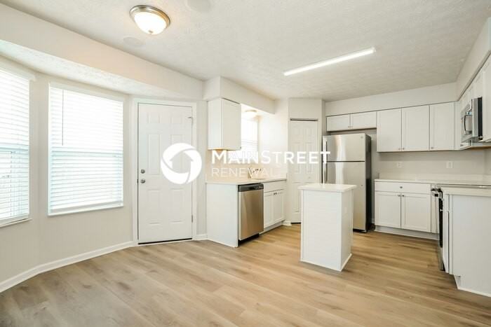 3289 Kady Ln - Photo 6 of 19