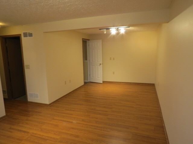 4018 Cailin Dr - Photo 6 of 20