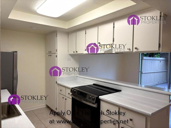 1924 Pomar Way - Photo 4 of 15