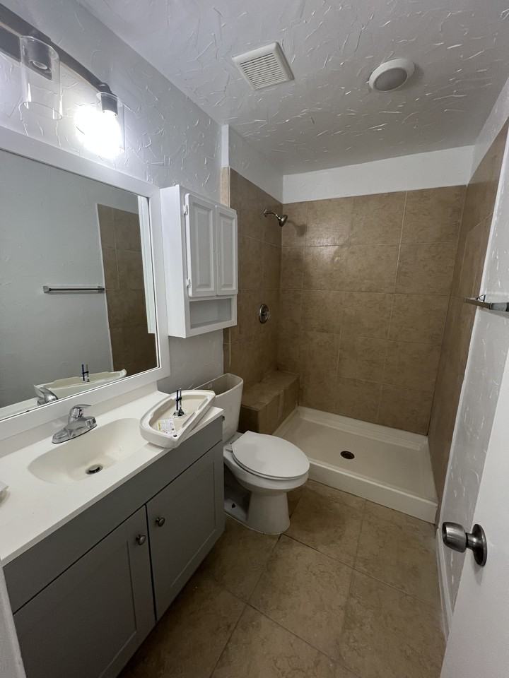 6500 Kiowa Ct #NA - Photo 6 of 10