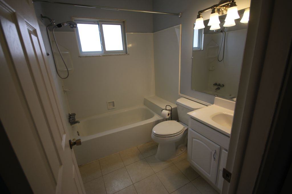 2063 Champagne Dr #NA - Photo 6 of 9