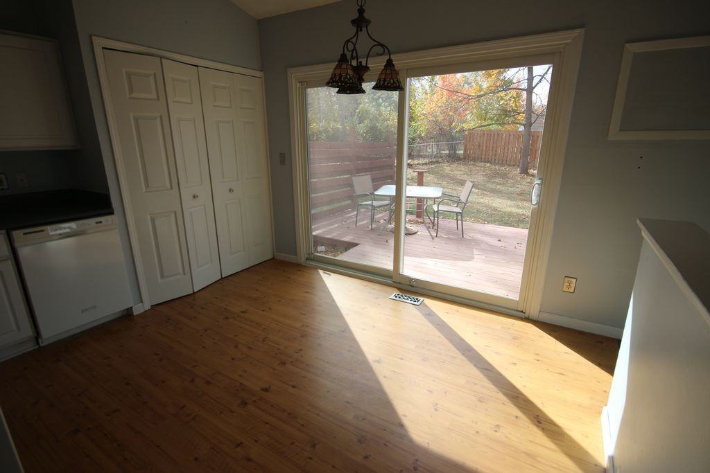 2063 Champagne Dr #NA - Photo 7 of 9