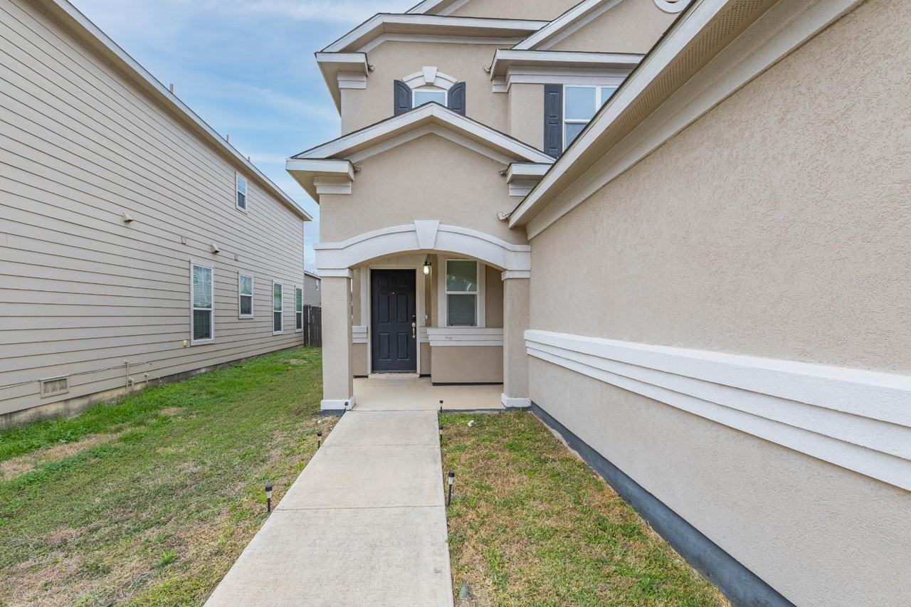 4439 Donley Byu - Photo 3 of 20