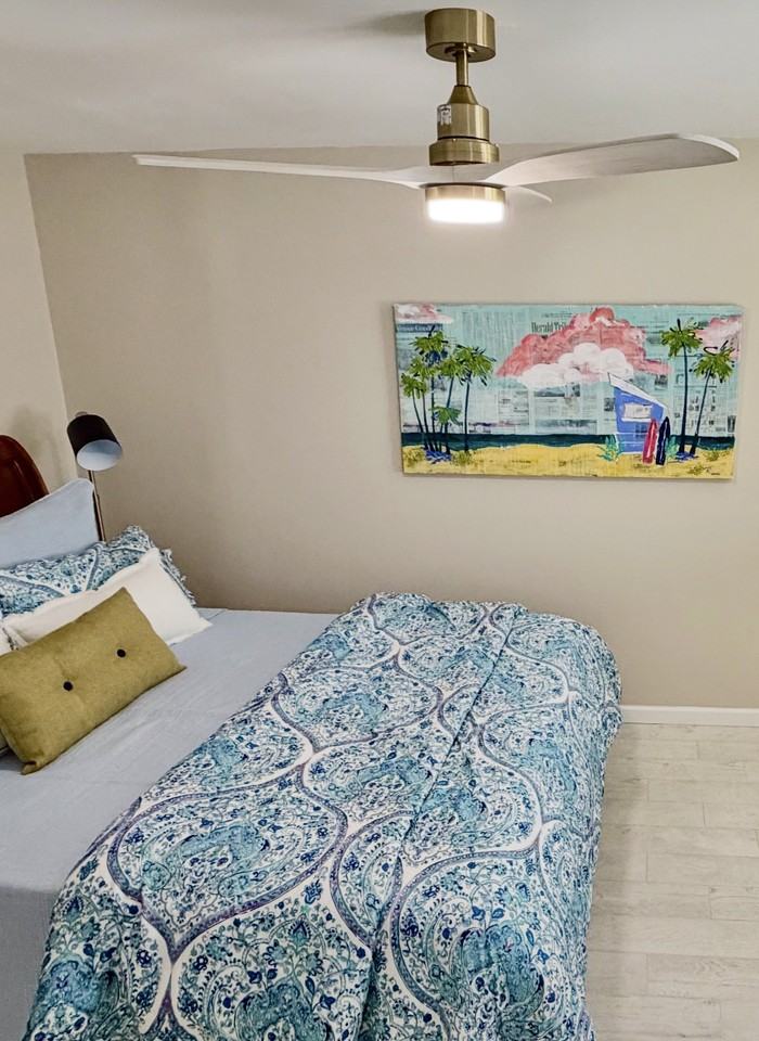 220 Park Blvd N #203 - Photo 3 of 12