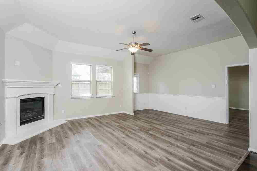 3214 Bainbridge Hill Ln - Photo 5 of 16