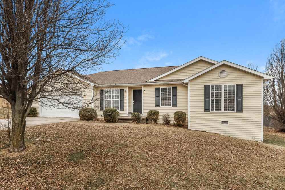 90 Hillwood Dr - Photo 3 of 16