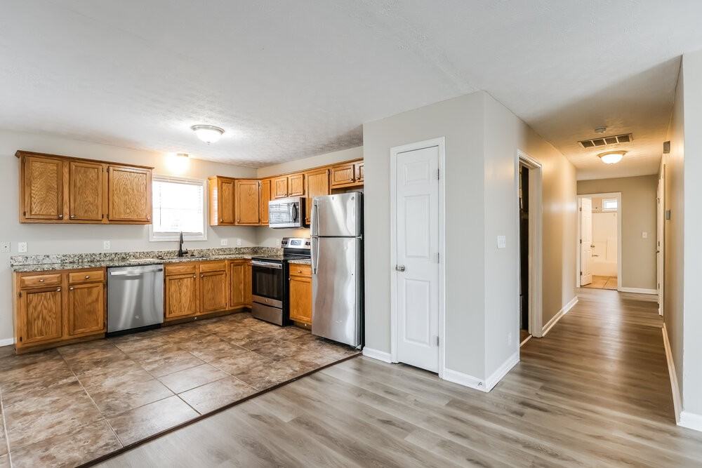 90 Hillwood Dr - Photo 4 of 16