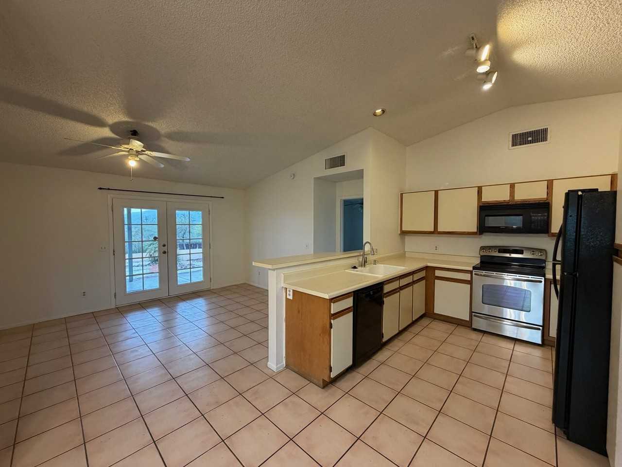 10106 E Calle Del Este #1 - Photo 3 of 16