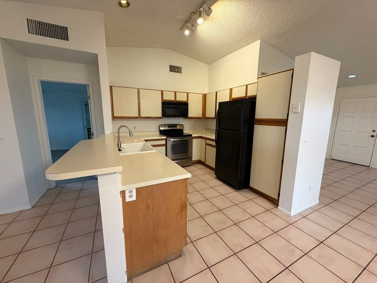 10106 E Calle Del Este #1 - Photo 4 of 16