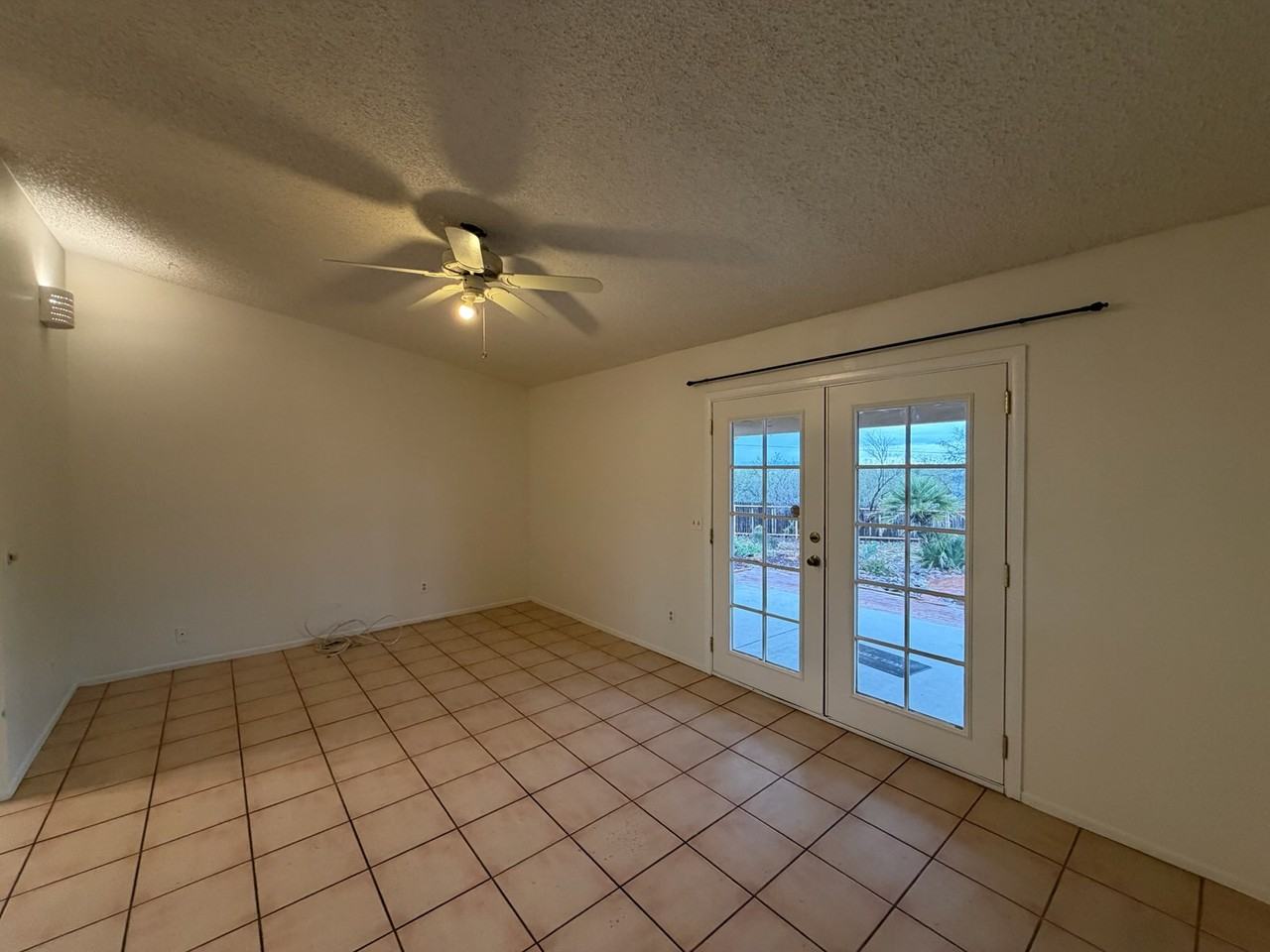 10106 E Calle Del Este #1 - Photo 6 of 16