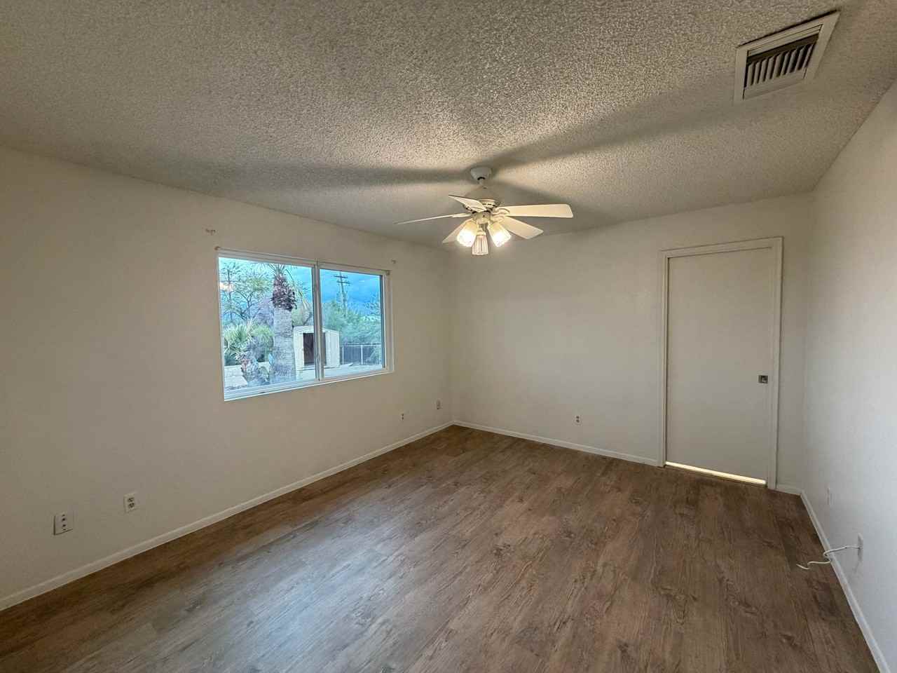 10106 E Calle Del Este #1 - Photo 7 of 16