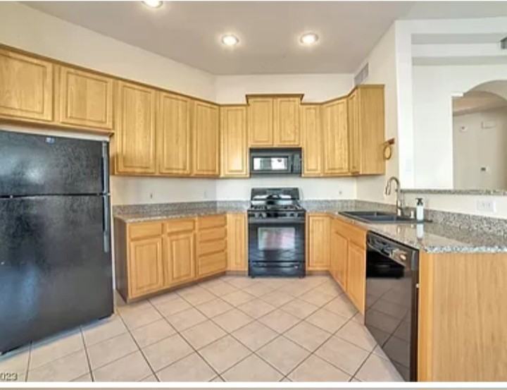 237 Garrett Ln #6 - Photo 6 of 12