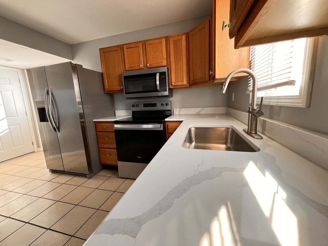 1701B Pleasant St #1701B - Photo 3 of 18