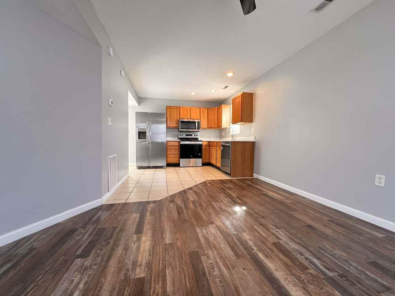 1701B Pleasant St #1701B - Photo 5 of 18