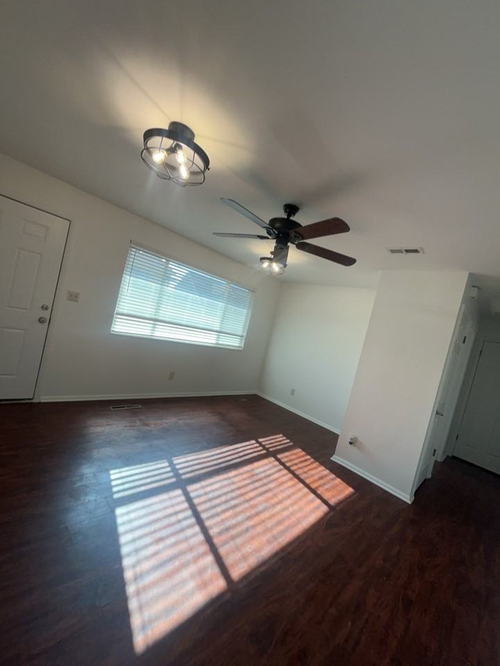 351 E Park Creeke Ln #B