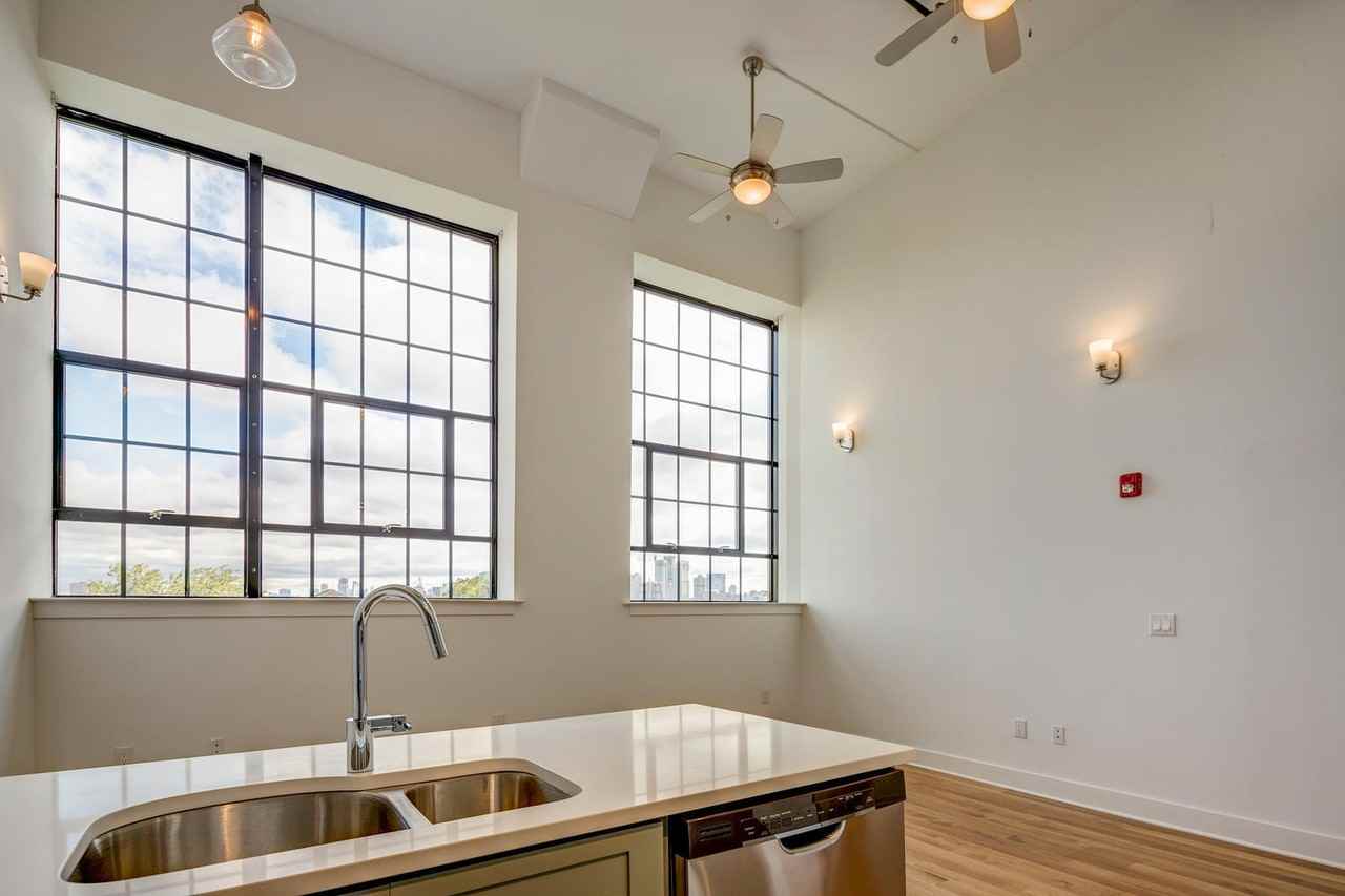 170 LAFAYETTE - Photo 4 of 31