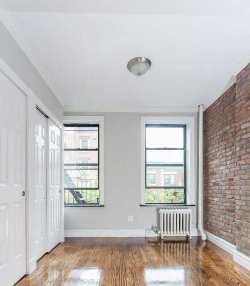 E 10th St #2D - Photo 3 of 7