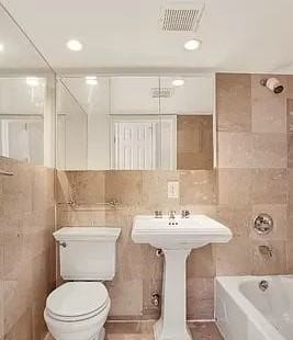 E 10th St #5 - Photo 6 of 6