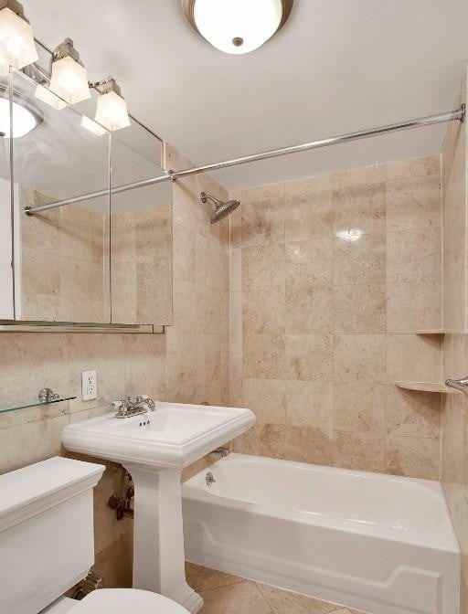 E 5th St #3C - Photo 5 of 5