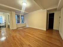 E 10th St #4C - Photo 1 of 1