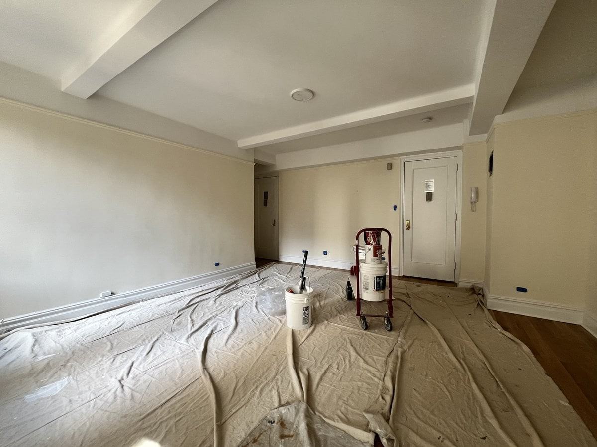 E 10th St #4C - Photo 2 of 6