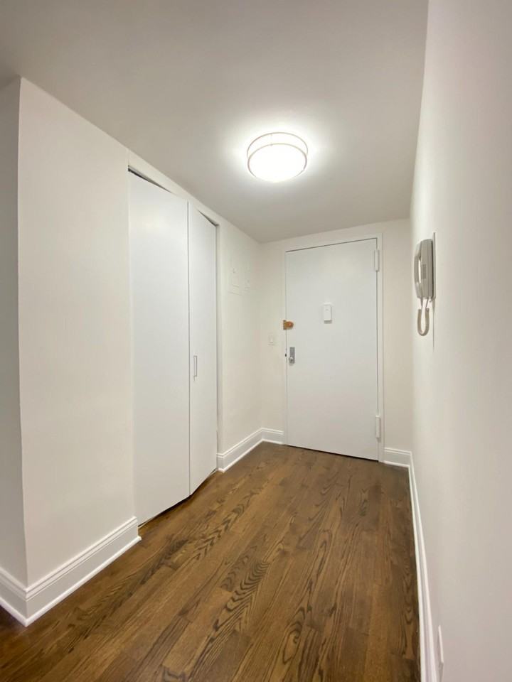 E 82nd St #1B - Photo 7 of 14