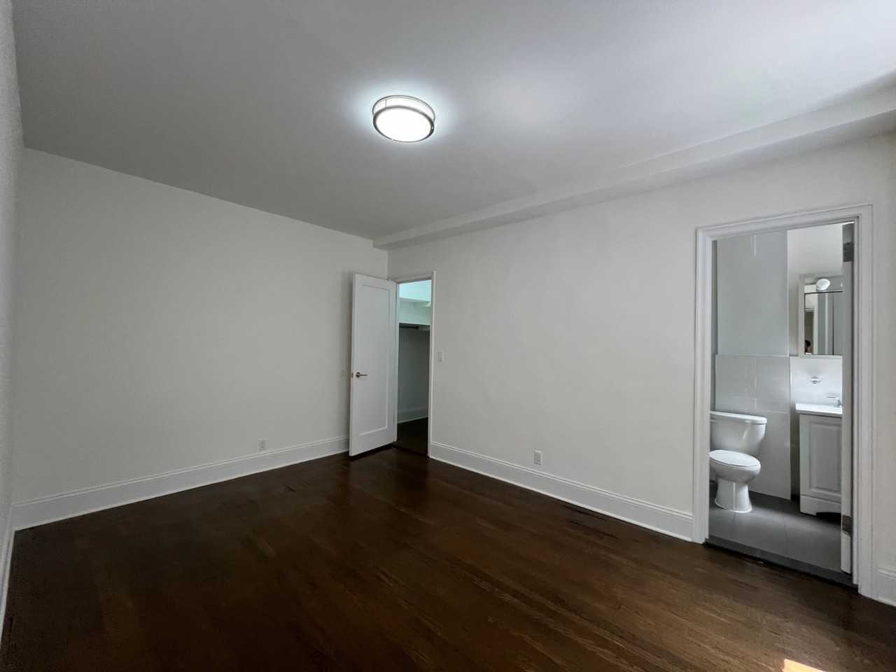 E 46th St #4K - Photo 6 of 8