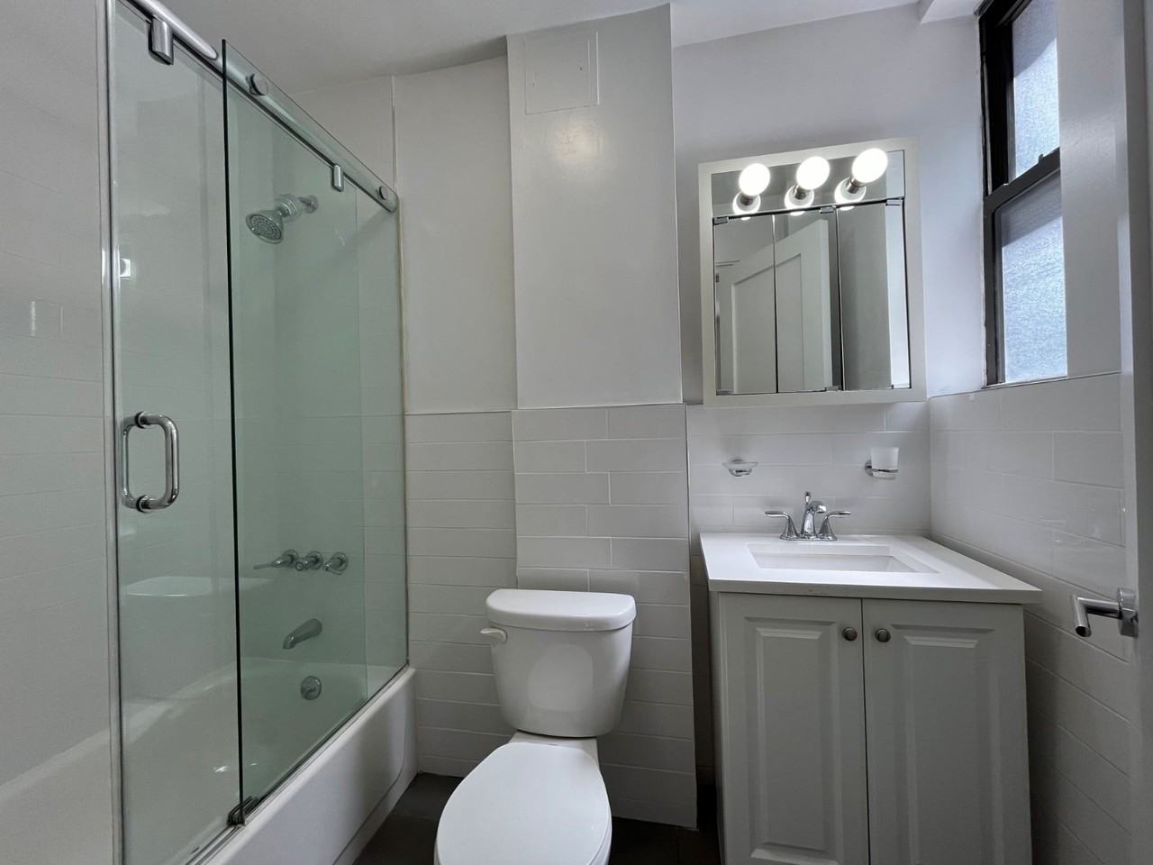 E 46th St #4K - Photo 7 of 8