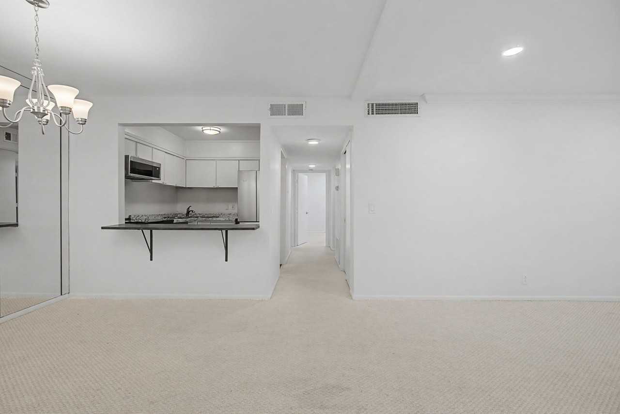 116 Harding Place A8 - 1 #1 - Photo 2 of 23