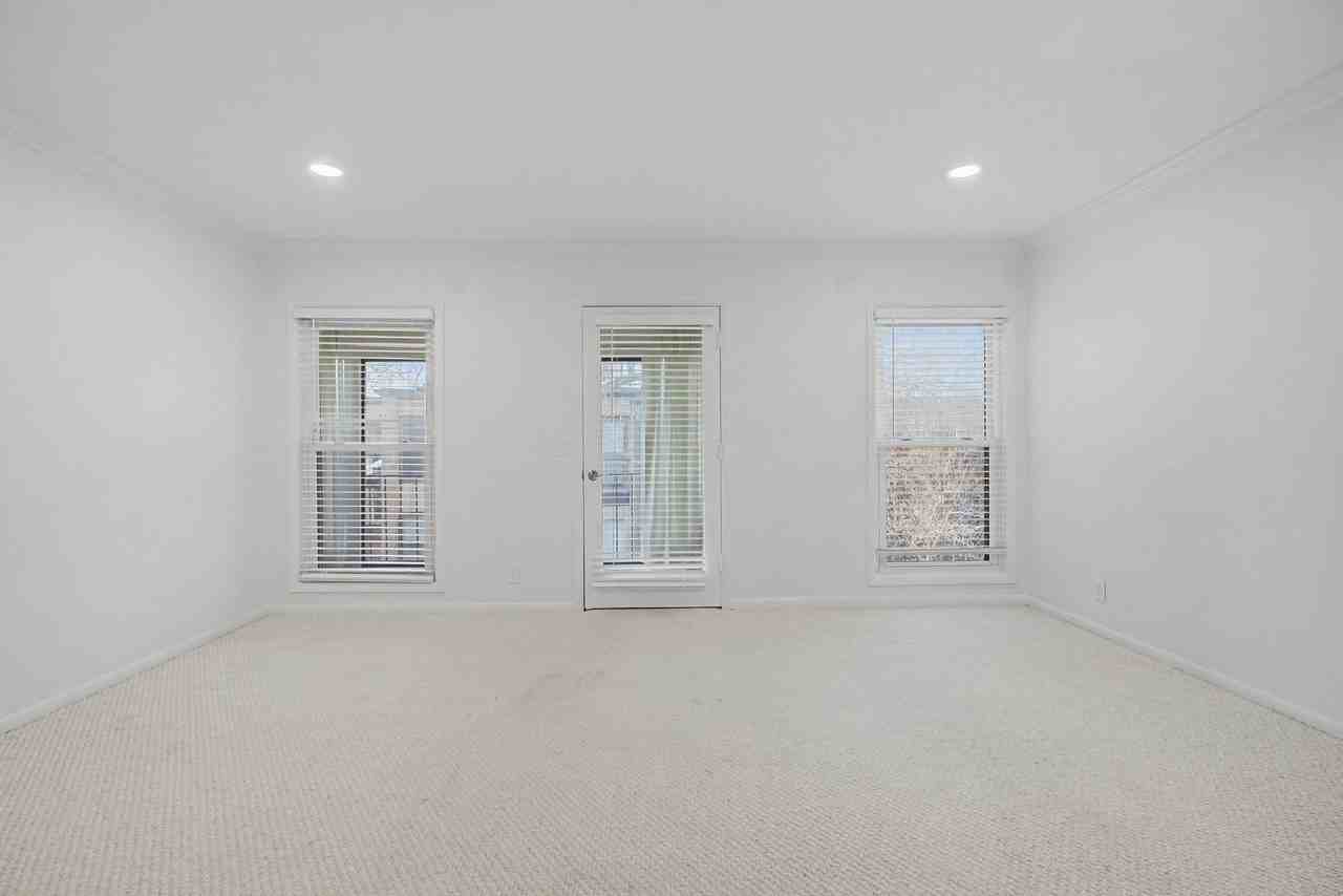 116 Harding Place A8 - 1 #1 - Photo 4 of 23