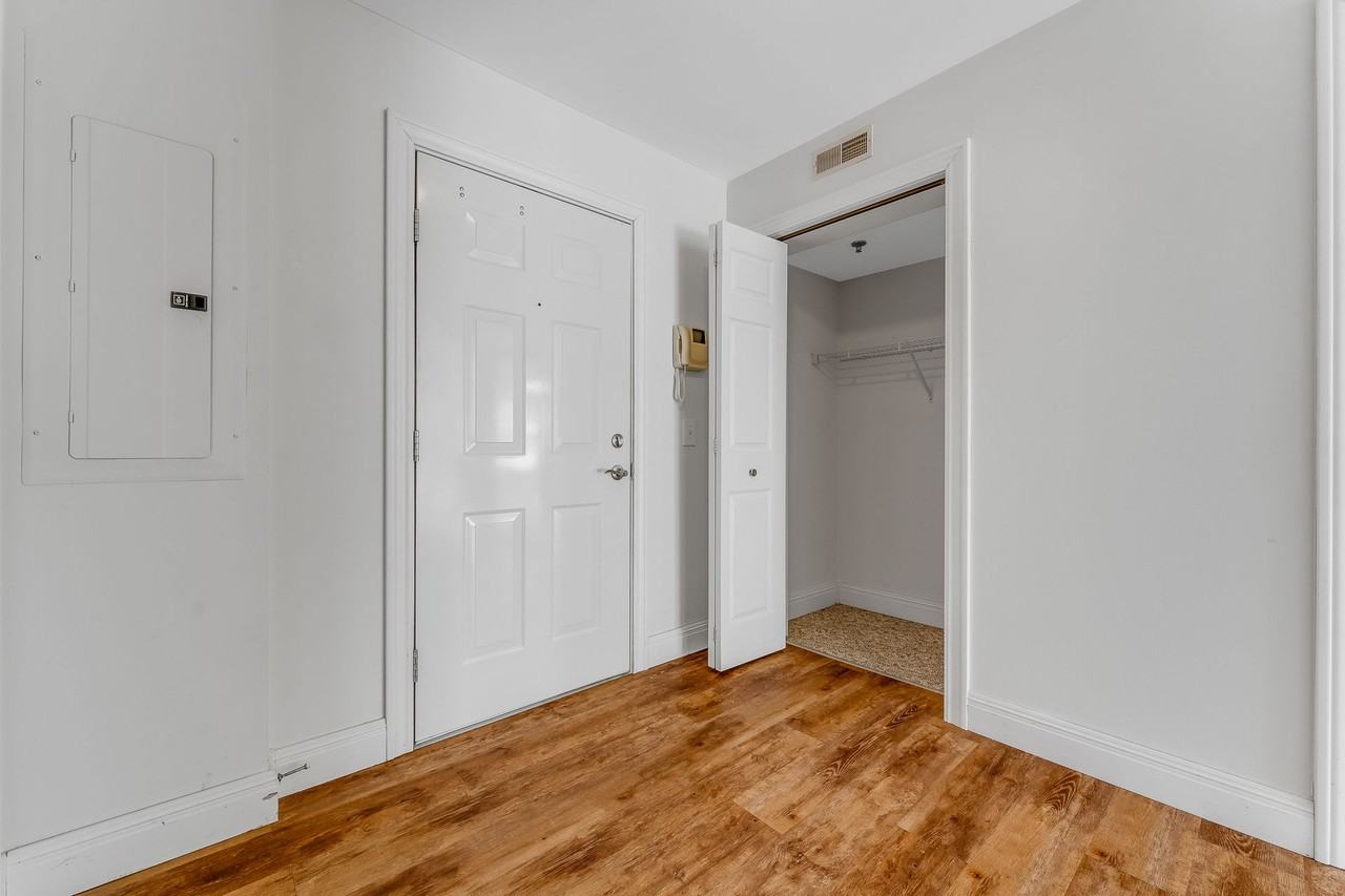 West Park Condos - Photo 2 of 34