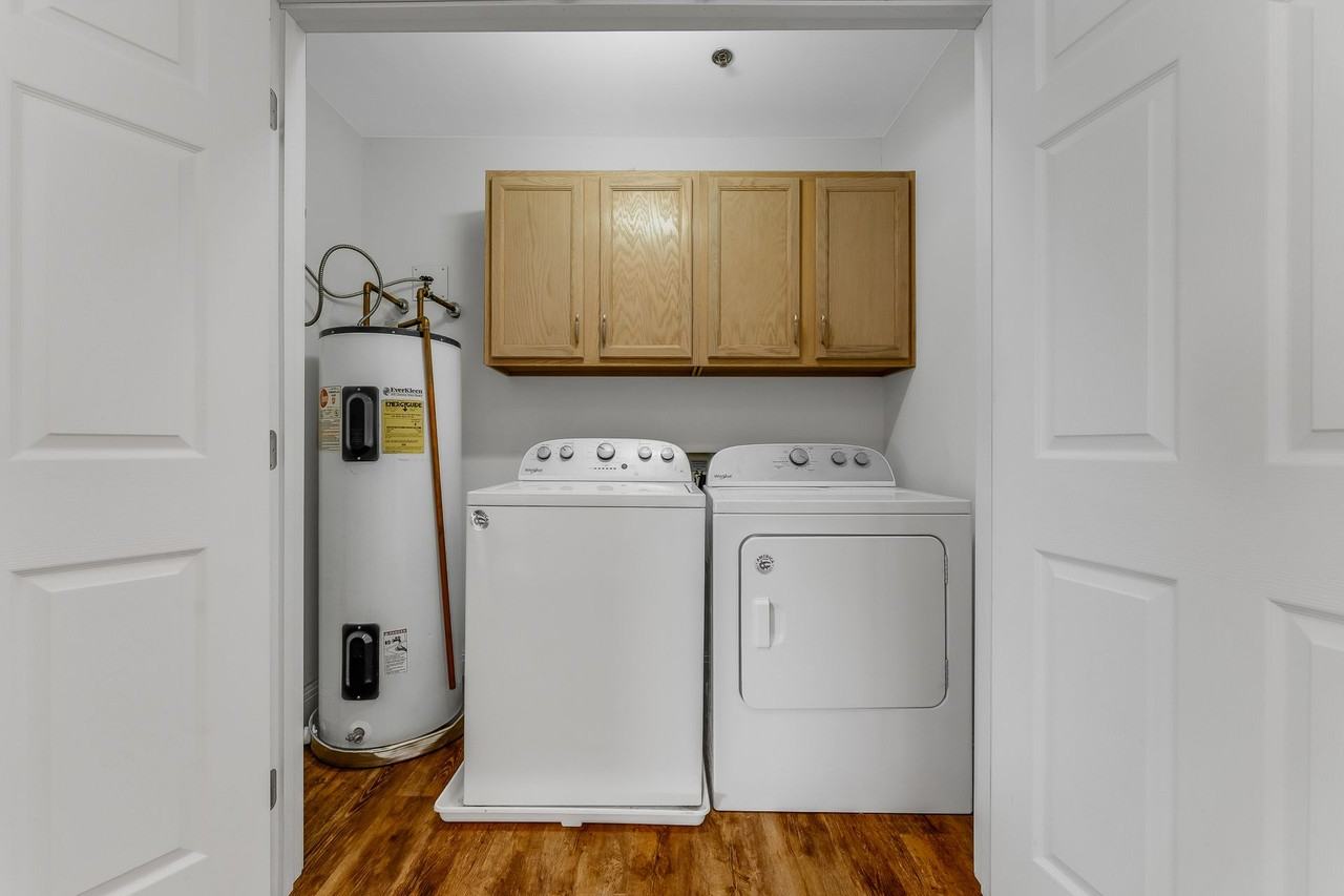 West Park Condos - Photo 4 of 34