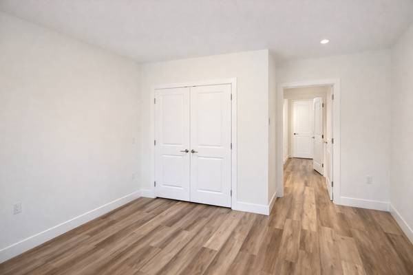 5851 Rupert Street - Photo 4 of 9