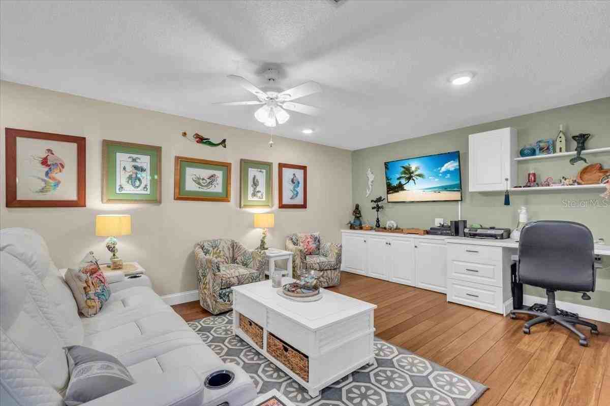 5725 80th St N #210 - Photo 7 of 17