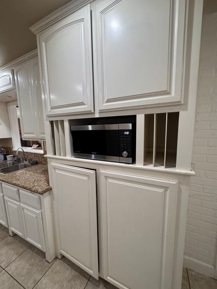 1308 Water St - Photo 4 of 14